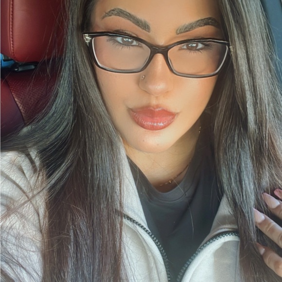 Posher Mama. Mrs. Uppal - Picture 1 of 6